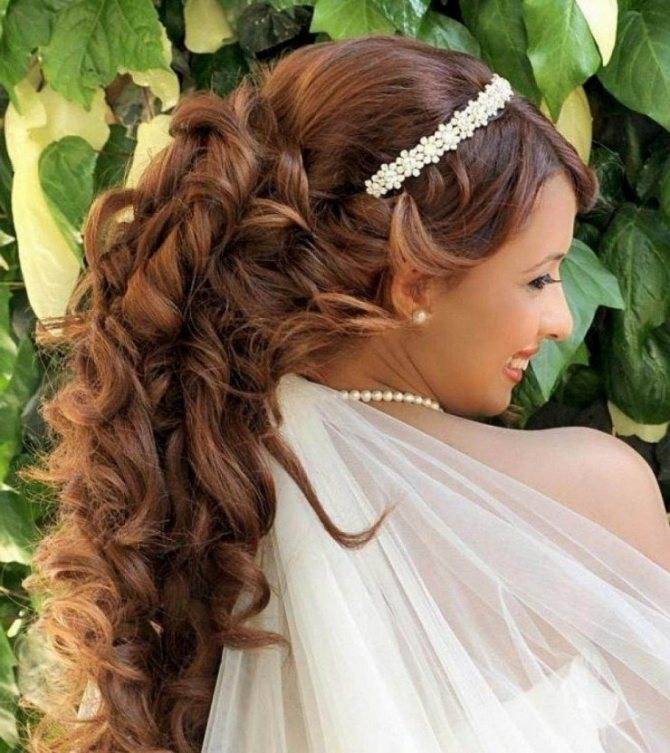 Свадебные прически на средние волосы 2020-2021: 66 фото