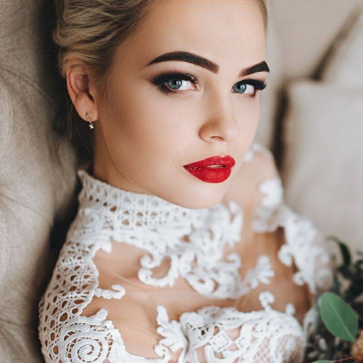 Свадебный макияж с акцентом на губы: идеи ярких образов с фото