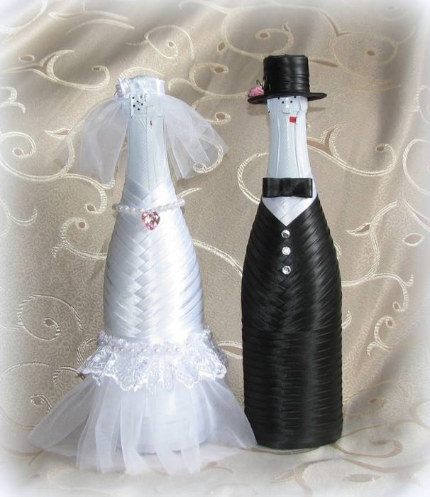 Как украсить шампанское на свадьбу своими руками