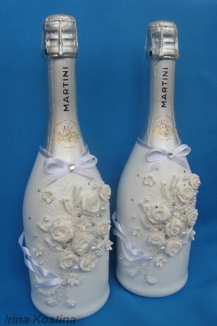 Как и чем покрасить бутылку шампанского на свадьбу своими руками – подарите молодым оригинальные свадебные аксессуары