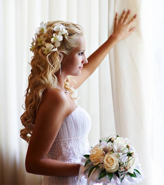Золотая середина: свадебные прически на средние волосы – идеи стилистов с фото