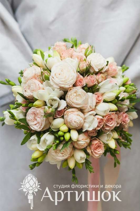 Букет невесты из пионовидных роз – нежность, изысканность и пьянящий аромат