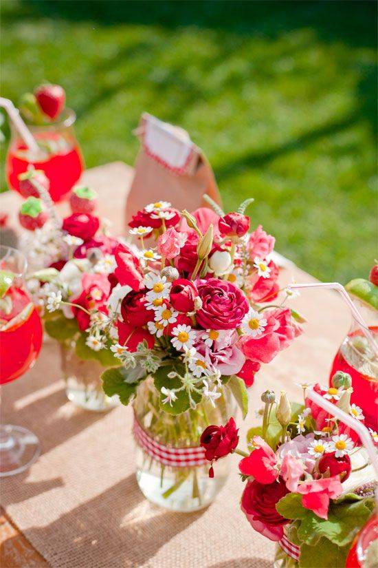 Проведение и оформление «ягодного» торжества – клубничная свадьба