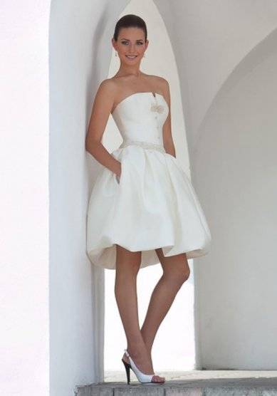 Свадебное платье трансформер 2021: 2 в 1 – короткое с пышной юбкой, русалка с отстегивающимся шлейфом и рыбка + фото