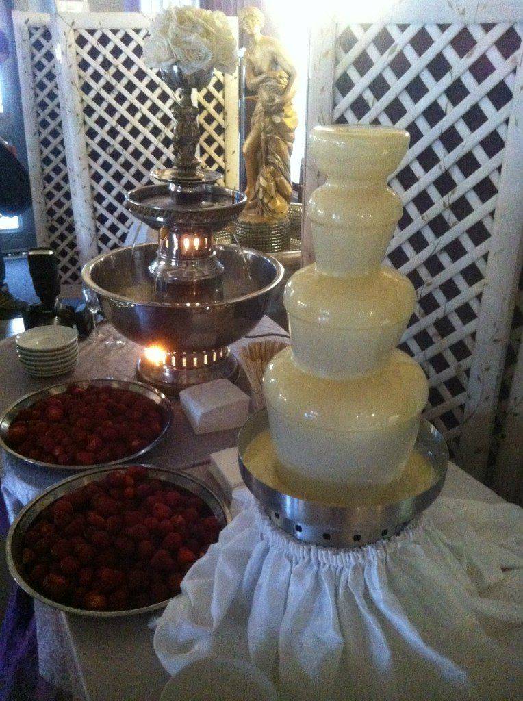 Чем удивить гостей: шоколадный фонтан на свадьбу – фото и видео