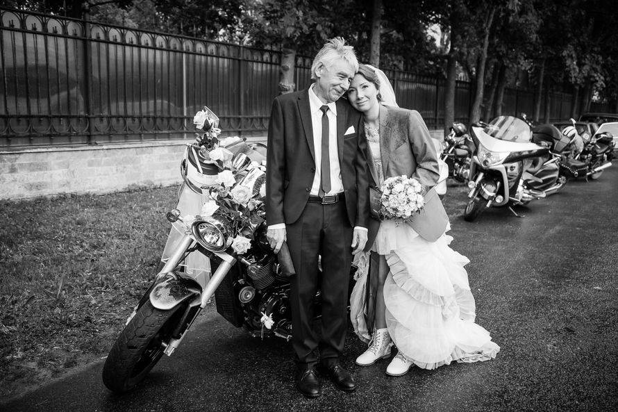 Хард-рок для любителей экстрима – свадьба на мотоциклах: организация с фото и видео