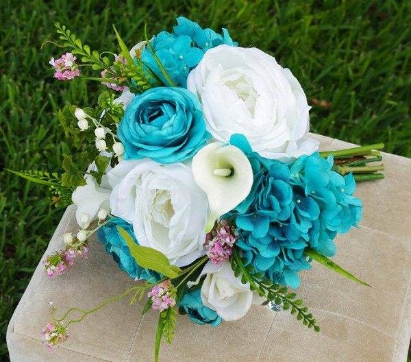 Нежный букет невесты в мятном цвете
