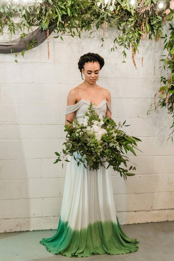 Зеленое платье - длинное в пол, вечернее, свадебное, с чем носить? 60 фото.