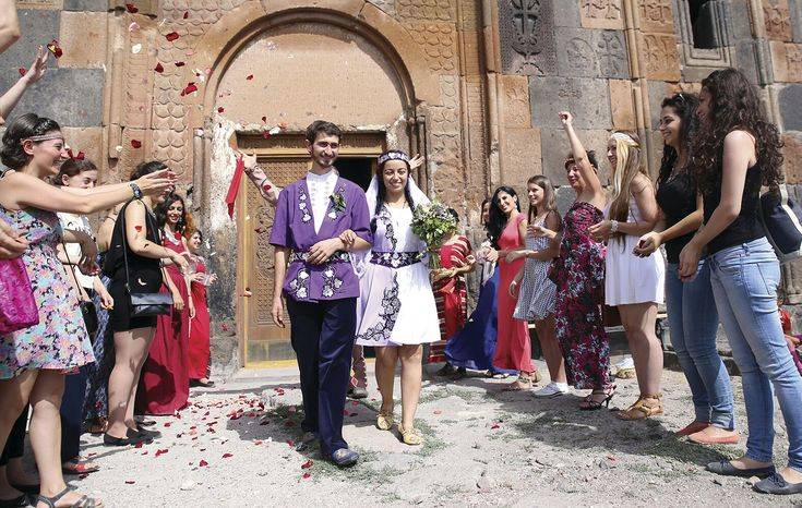 Армянская свадьба: традиции, обряды, свадебные платья