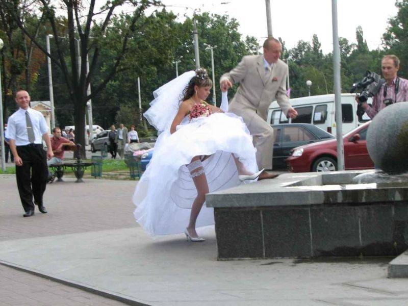 Свадебные курьезы: фото и видео